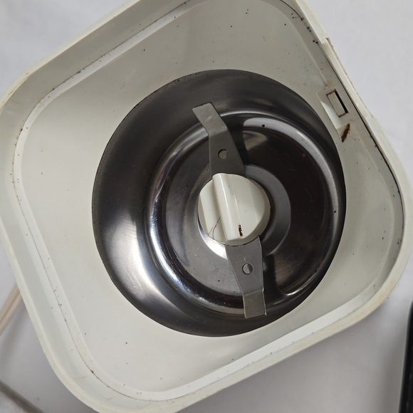 Vintage Otis Spunkmeyer Coffee Bean Grinder Electric USED Works Fun!! - Picture 4 of 12